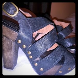 Lucky Brand Leather Sandals